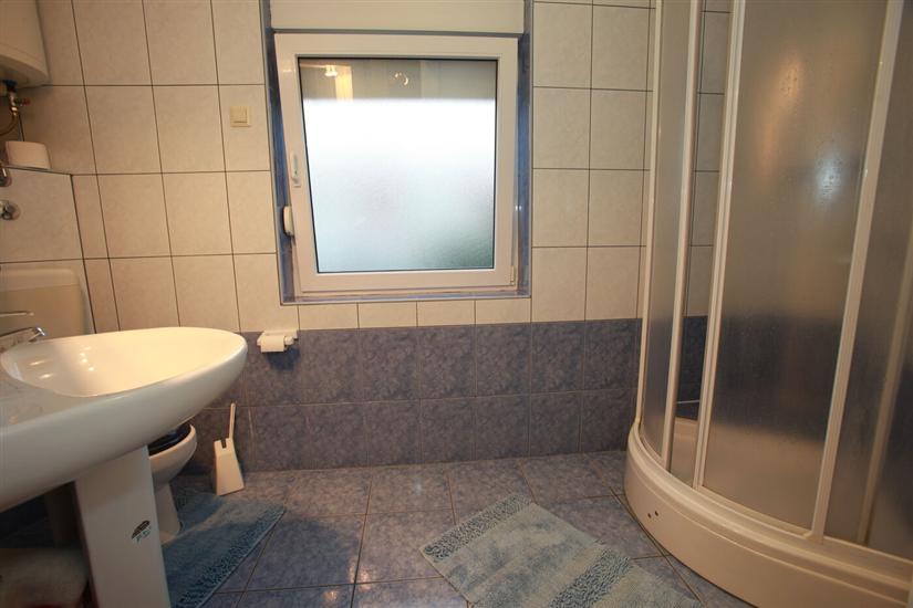 Apartman A2, za 5 osoba/e