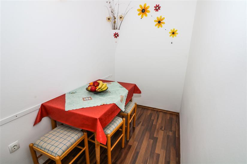 Apartment A2, for 4 persons