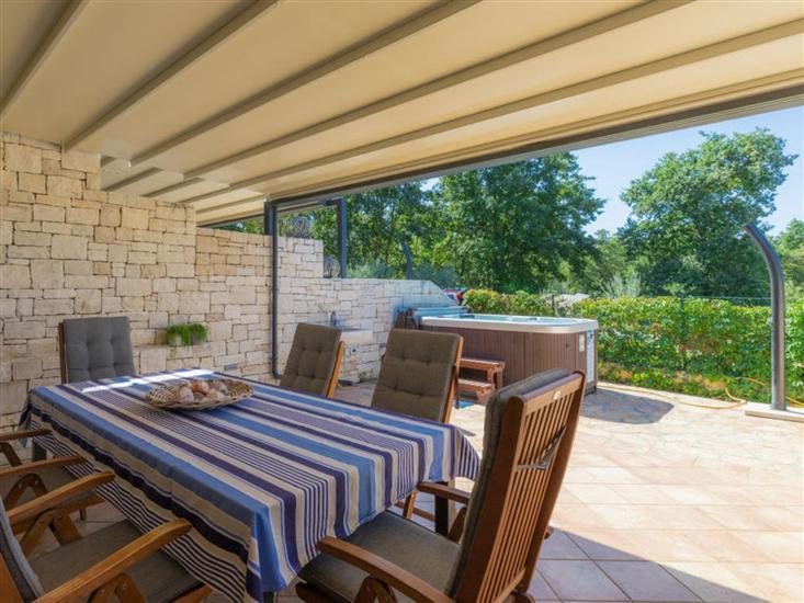 Apartment A1, for 6 persons