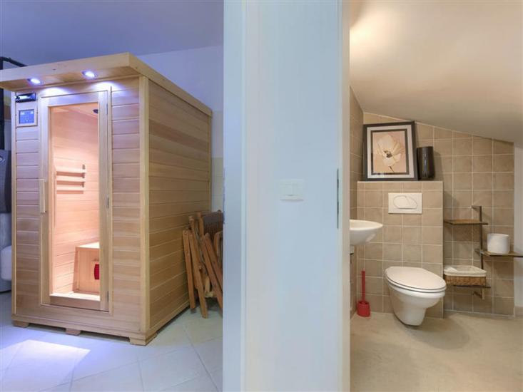 Apartment A1, for 6 persons