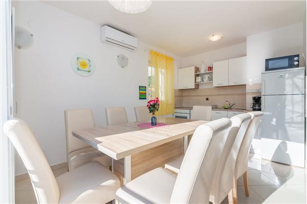 Apartman A1, na 8 osebe