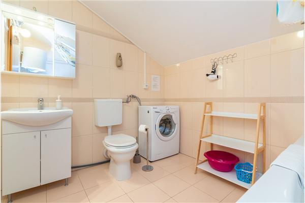 Apartman A2, na 8 osebe