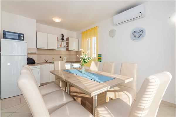 Apartman A2, na 8 osebe