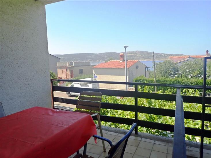 Apartment A1, for 5 persons
