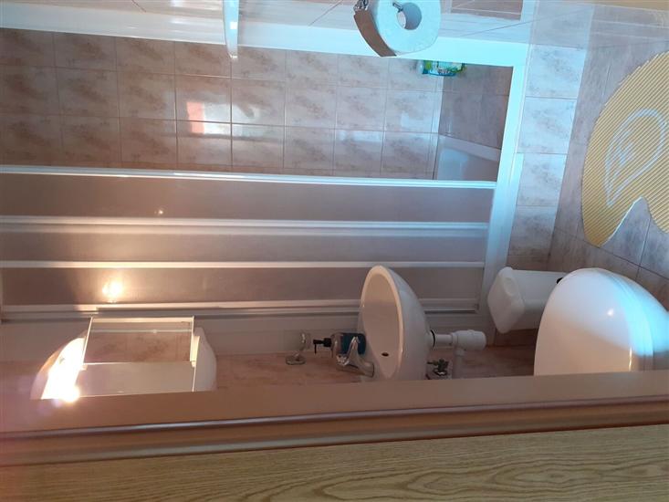 Room S1, for 2 persons