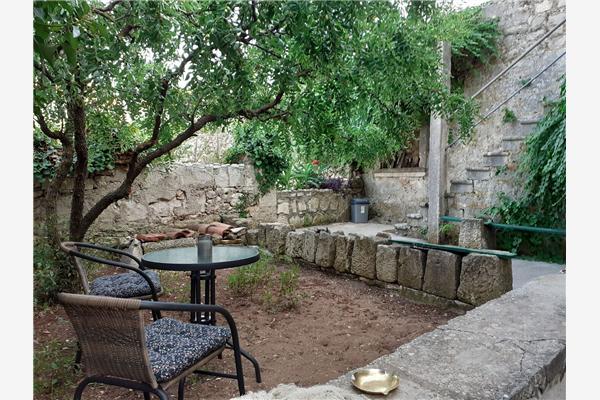 Room S1, for 2 persons