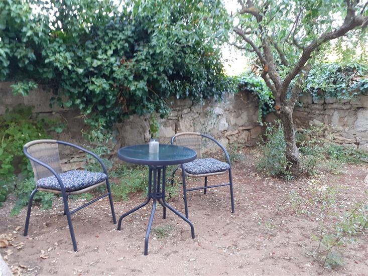 Room S1, for 2 persons