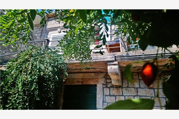 Room S1, for 2 persons