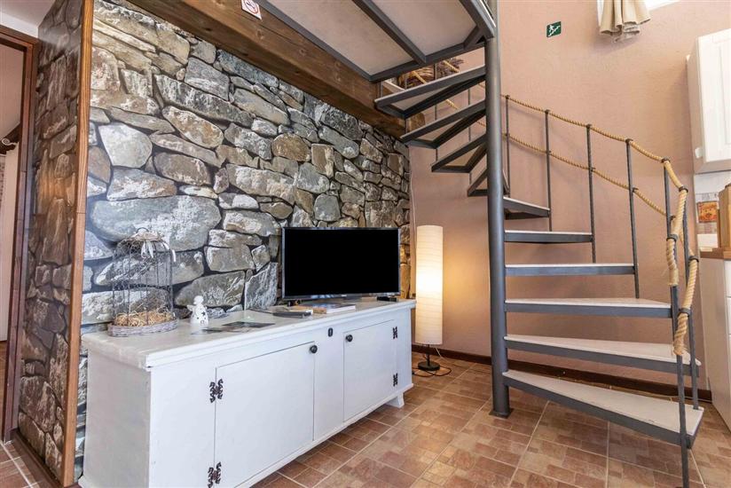 Apartment A2, for 6 persons