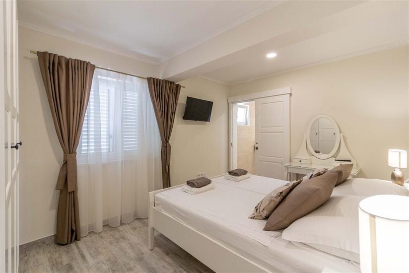 Apartment A4, for 6 persons