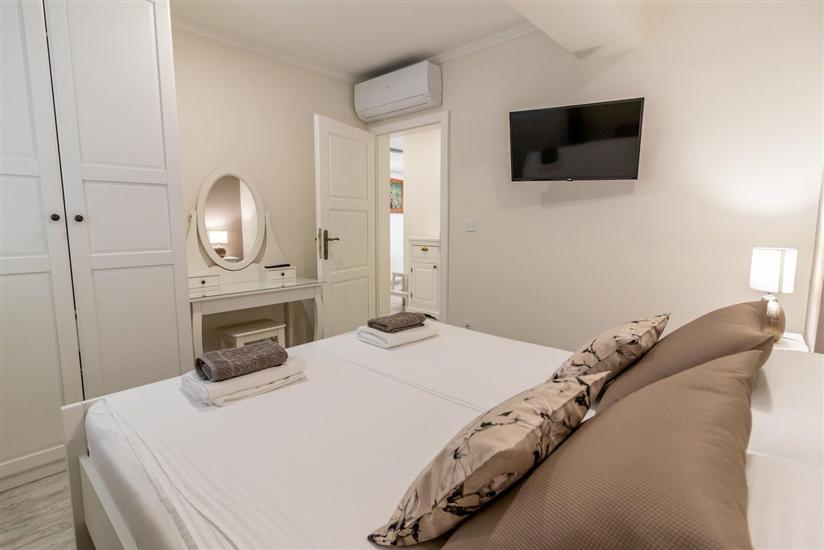 Apartment A4, for 6 persons