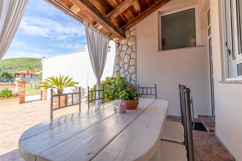 Apartment A2, for 6 persons