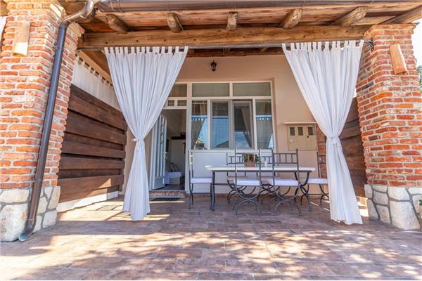 Apartment A2, for 6 persons