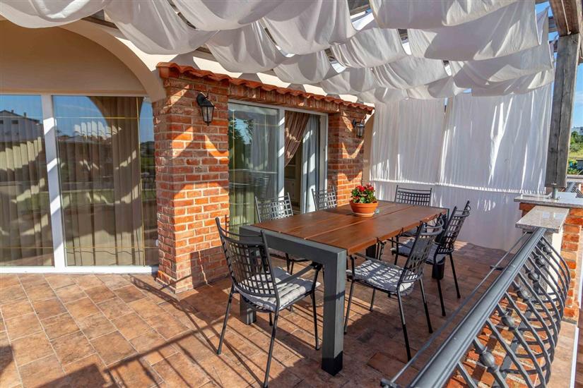 Apartment A4, for 6 persons