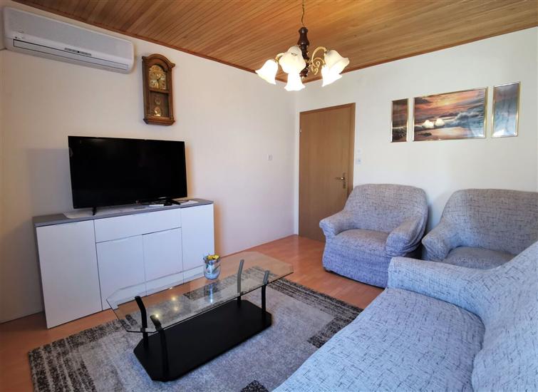 Apartment A3, for 5 persons