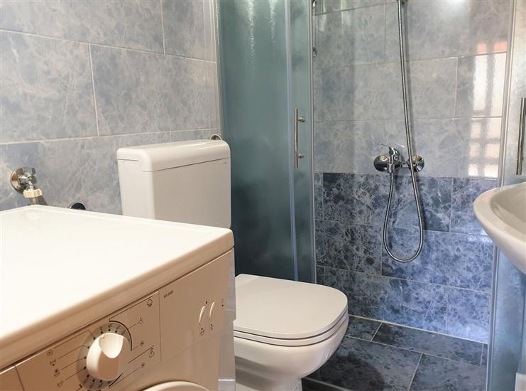 Apartment A3, for 5 persons