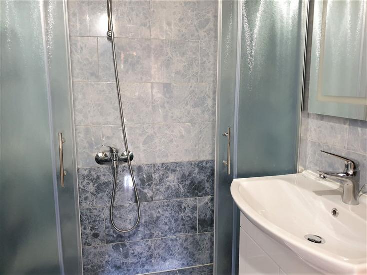 Apartment A3, for 5 persons