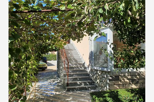 Apartment A3, for 5 persons