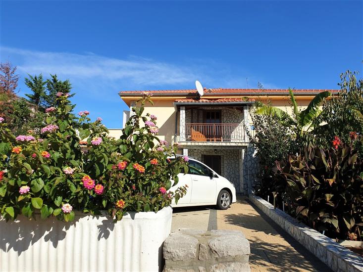 Apartment A3, for 5 persons