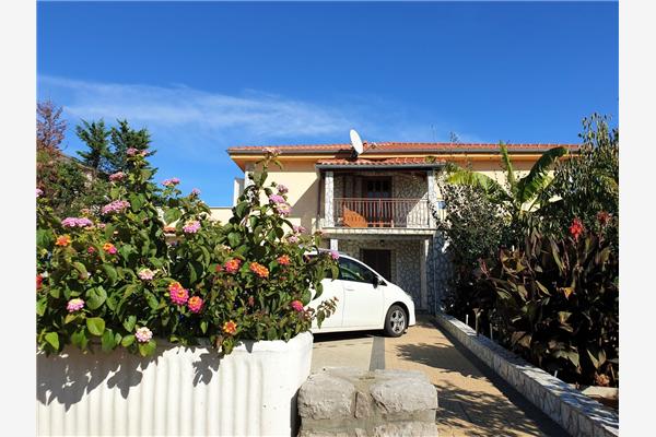 Apartment A3, for 5 persons