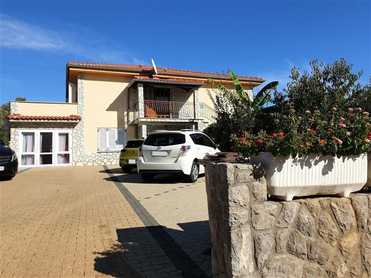 Apartment A3, for 5 persons