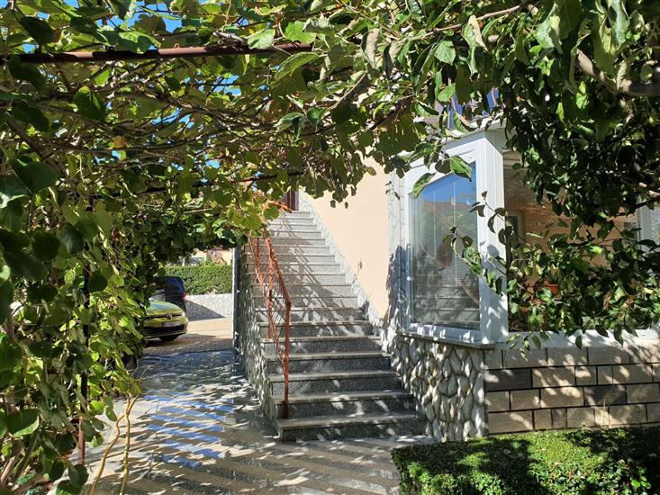 Apartments Kirinčić N.