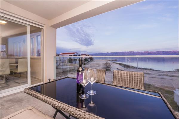 Apartment A1, for 6 persons