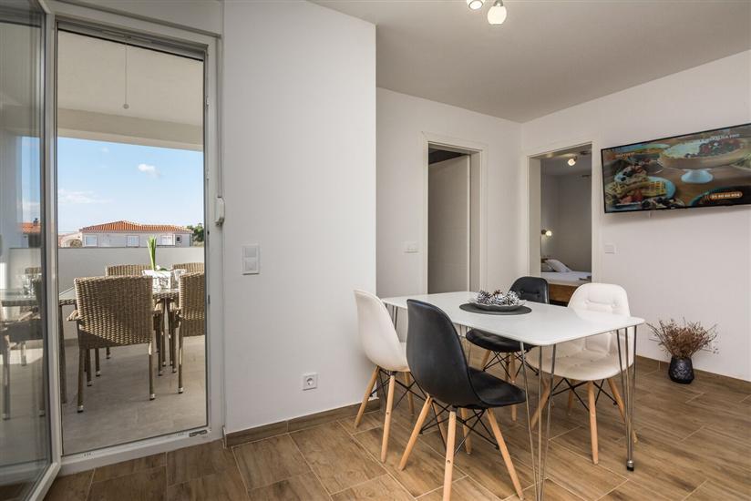 Apartment A4, for 6 persons