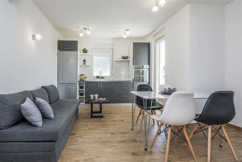 Apartment A4, for 6 persons