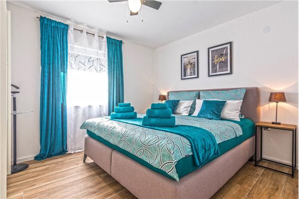 House K1, for 8 persons