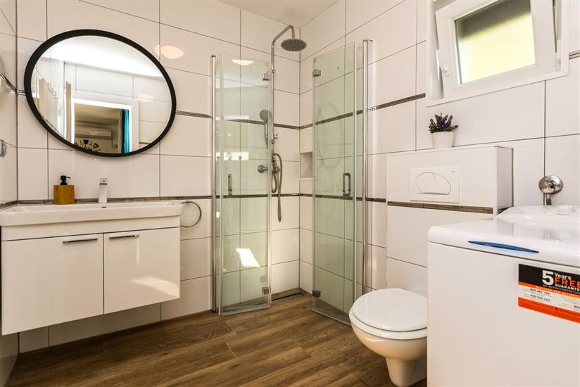 House K1, for 8 persons