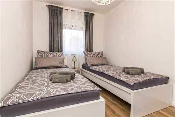 House K1, for 8 persons