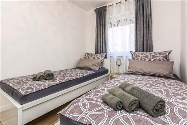 House K1, for 8 persons