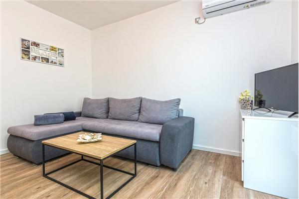 House K1, for 8 persons