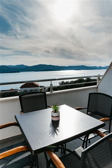 Apartment A3, for 6 persons