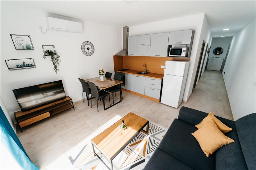Apartment A4, for 6 persons