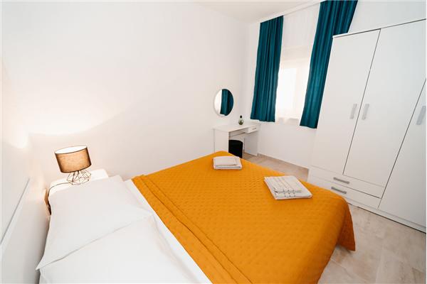 Apartment A4, for 6 persons