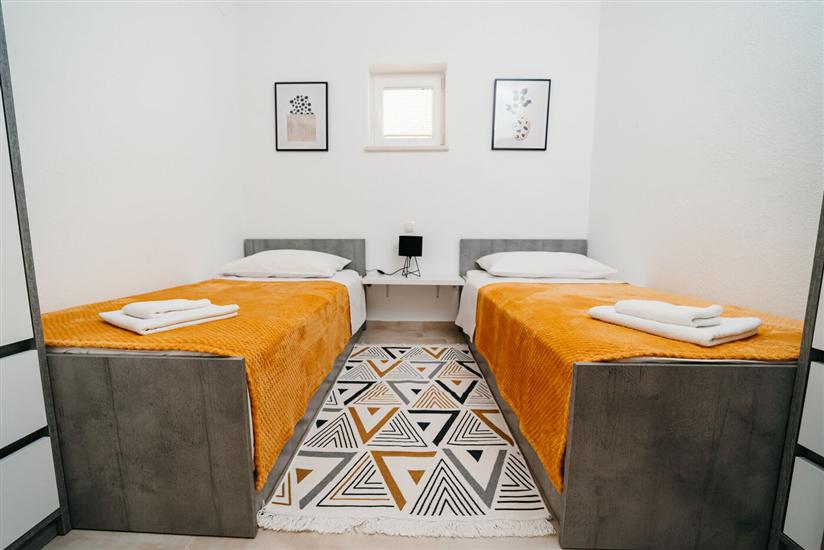 Apartment A4, for 6 persons