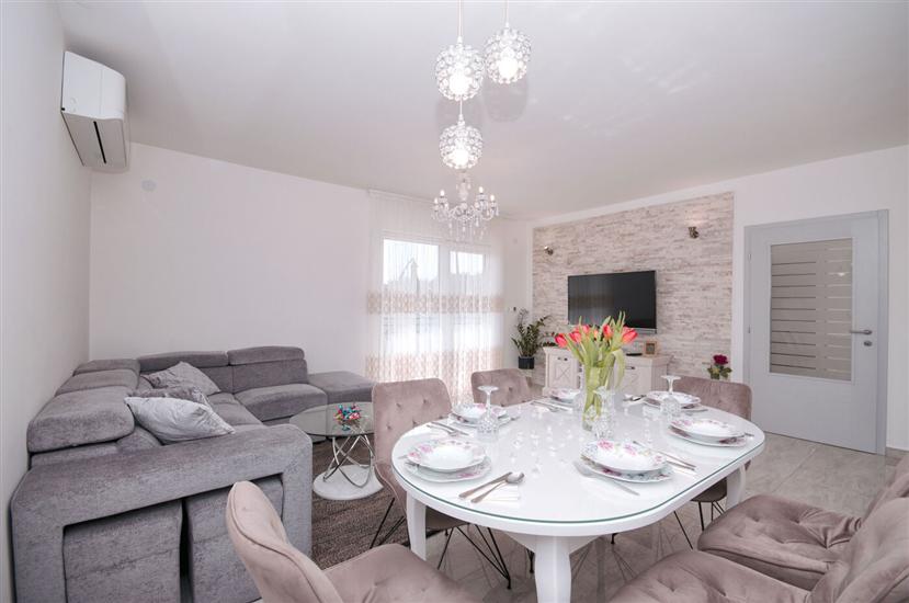 Ház K1, 8 személyes