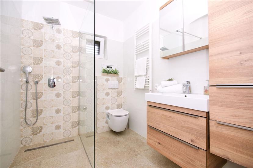 Ház K1, 8 személyes