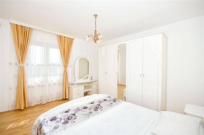 Ház K1, 8 személyes