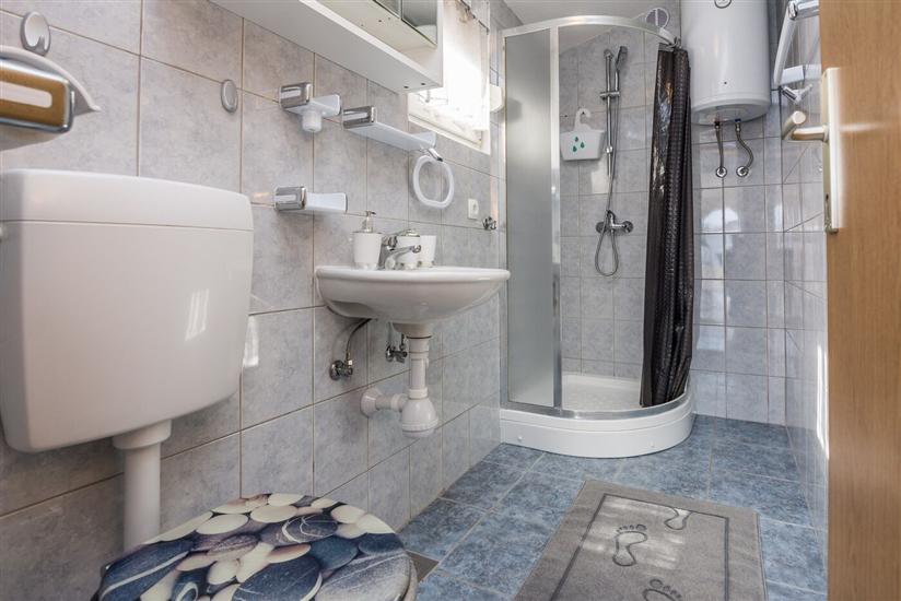 Apartment A1, for 6 persons