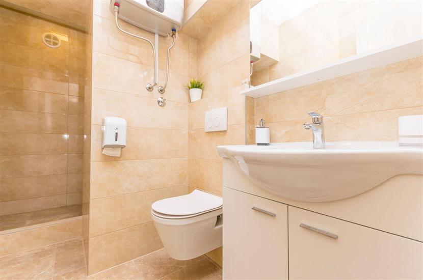 Apartment A7, for 4 persons