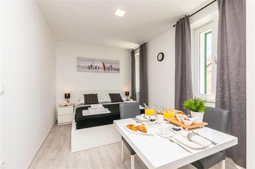 Apartment A2, for 3 persons