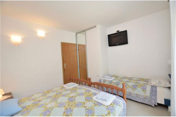 Apartment A1, for 7 persons