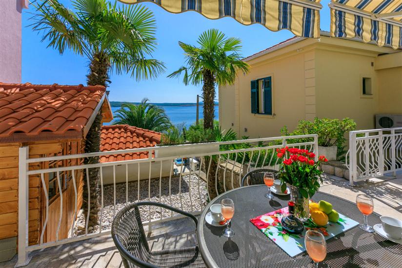 House A1, for 10 persons