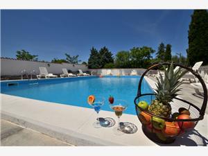 Rum Aurora Pula, Storlek 35,00 m2, Privat boende med pool