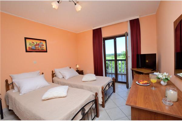 Room S6, for 2 persons