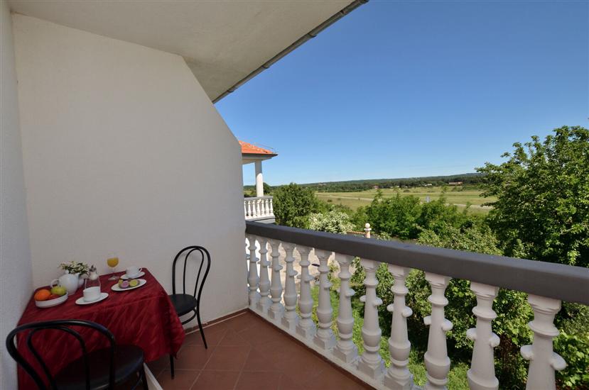 Room S8, for 2 persons