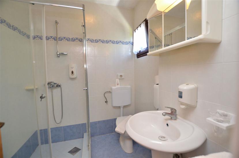 Room S12, for 2 persons